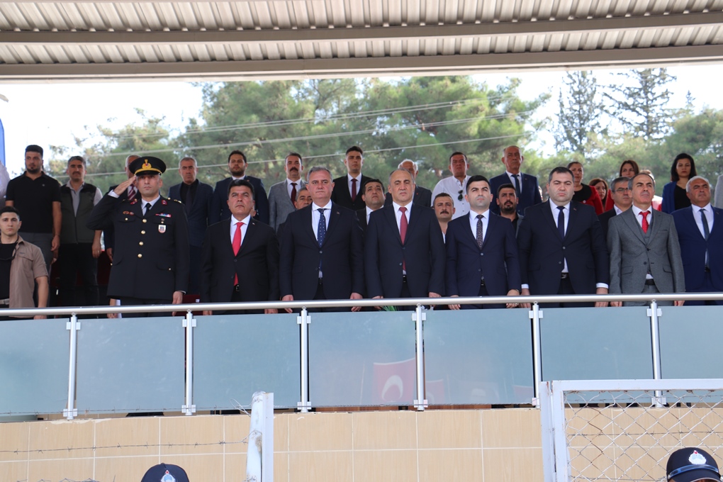İlçemizde Cumhuriyetimizin Kuruluşunun 100. Yıl Dönümü Coşkuyla Kutlandı.